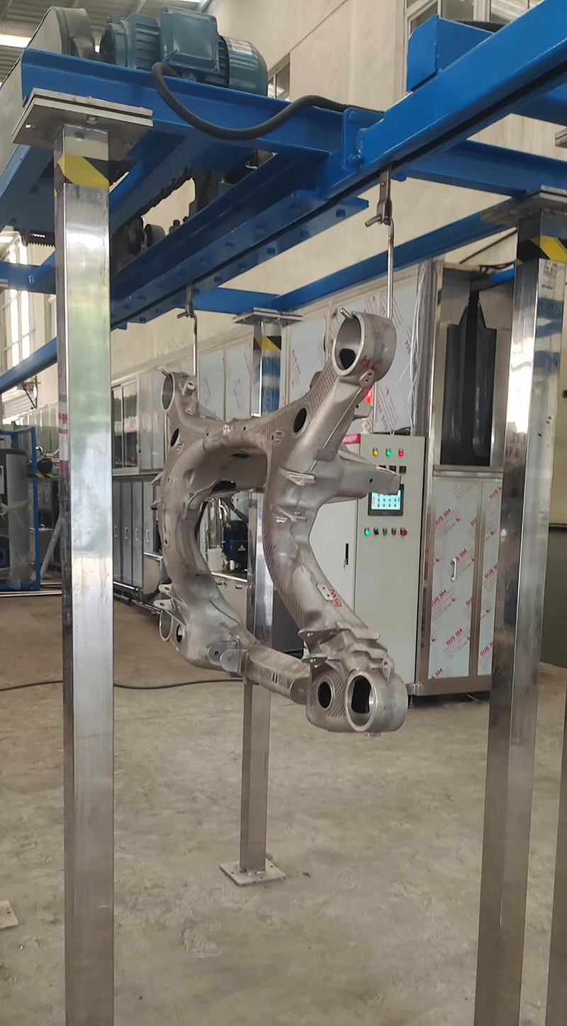 1675923238356500.jpg MJT系列悬挂链式清洗机实例1.jpg